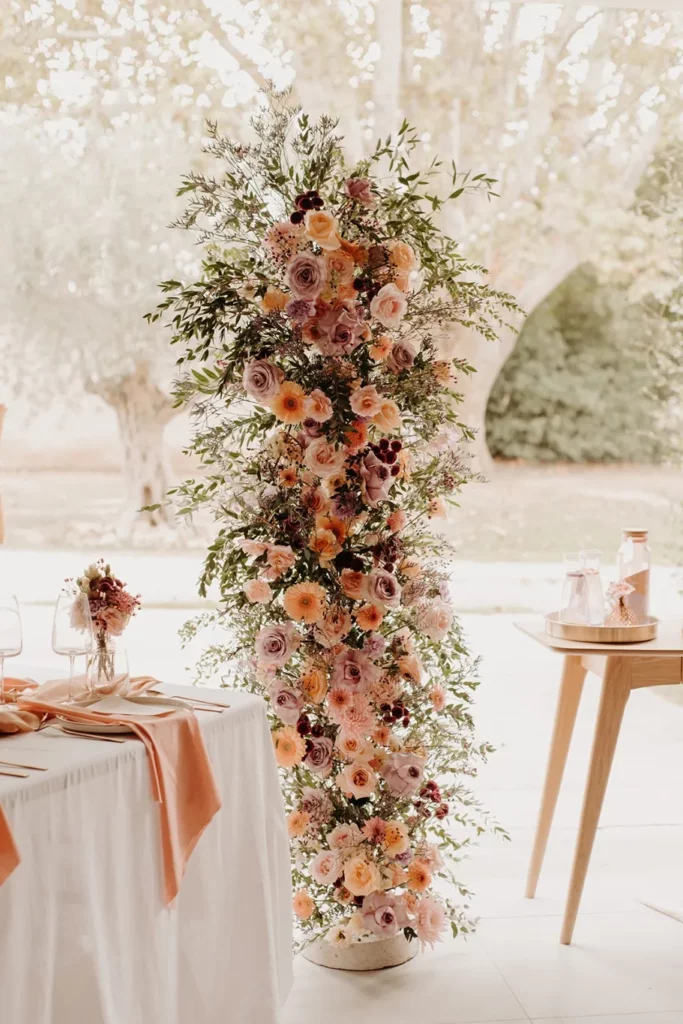 fleuriste mariage moderne montparche colonne cérémonie laique fait par de l'amour dans l'air