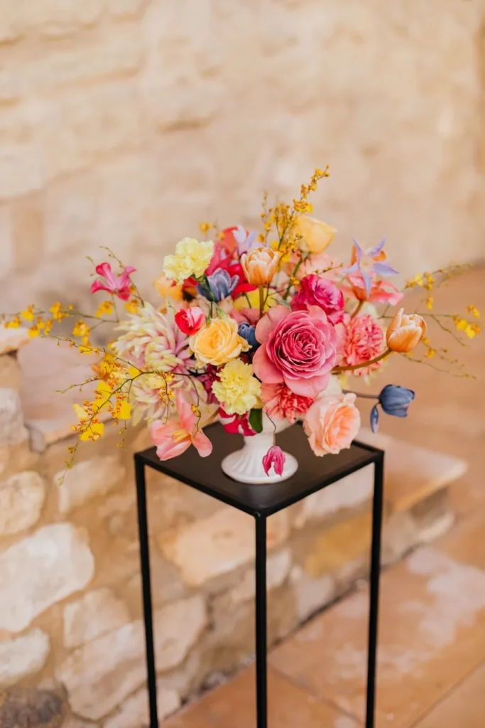 pour une décoration à l' effet waouh pour ton mariage : les fleurs